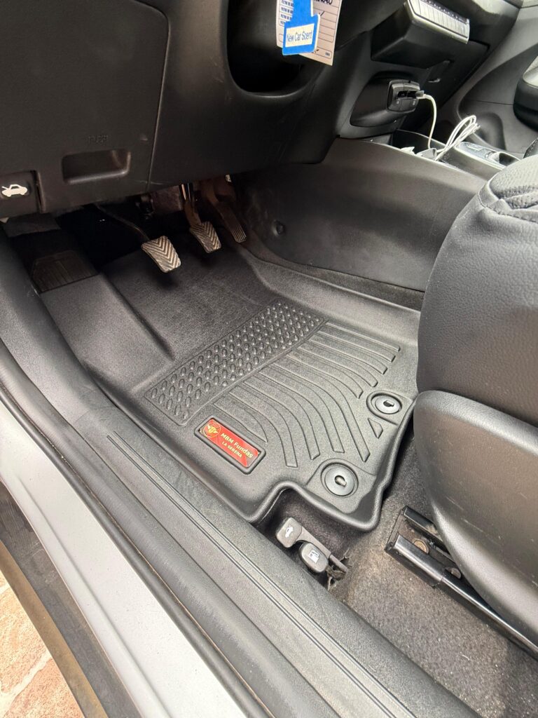 Pisos de calce perfecto Kia K3 2023-2027