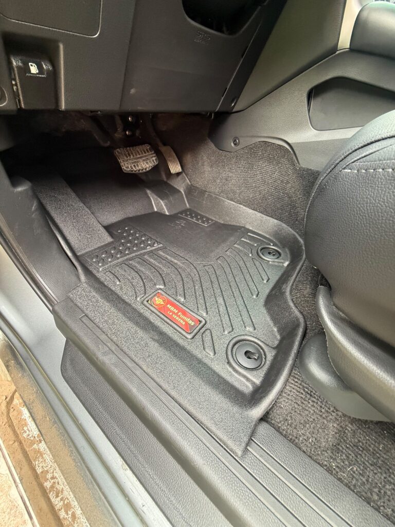 Pisos de calce perfecto Mitsubishi Montero Sport 2016-2024